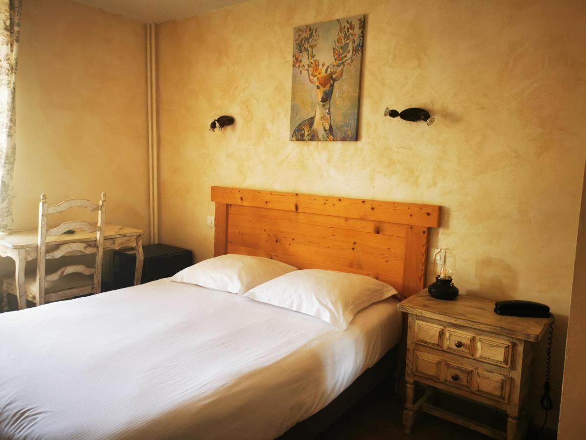 Logis Hotel Restaurant Planes Saillagouse Bagian luar foto