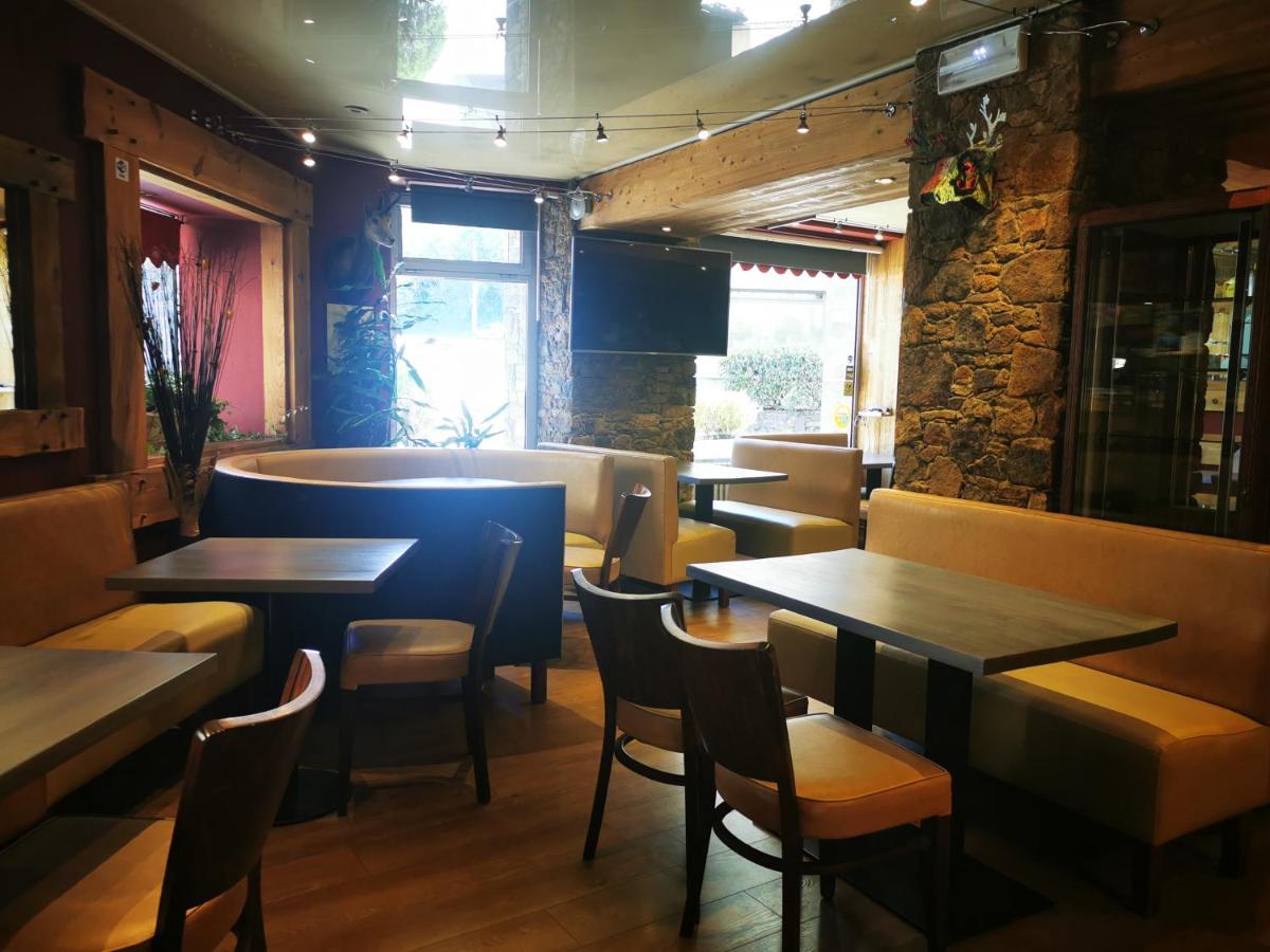 Logis Hotel Restaurant Planes Saillagouse Bagian luar foto