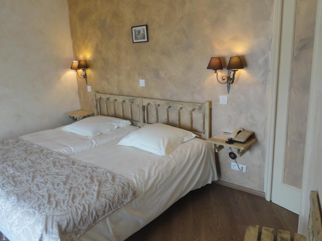 Logis Hotel Restaurant Planes Saillagouse Bagian luar foto